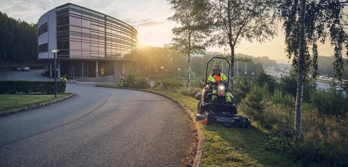 Husqvarna P 525DX – Profesjonalna kosiarka komunalna