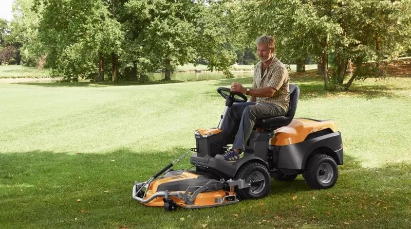 STIGA Park Pro 900 AWX – precyzja i wydajność w pielęgnacji zieleni