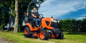 Japońskie miniciągniki komunalne – skąd bierze się ich popularność?