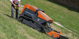 Kosiarka Ferri iCUT3.60 – niezastąpiona w&nbsp;trudnym terenie