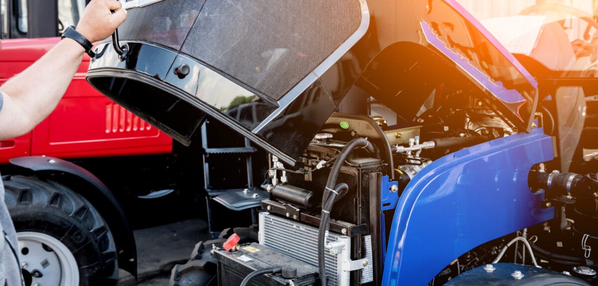 Jakie oleje silnikowe stosować w miniciągnikach komunalnych?