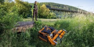 AS 1000 Ovis RC – bezpieczna i&nbsp;przystępna alternatywa dla ręcznego koszenia w&nbsp;trudnym terenie