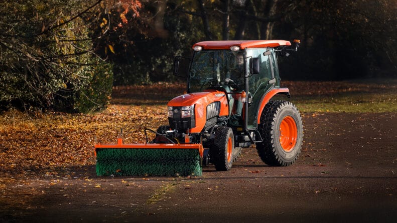 Ciągnik Kubota L2