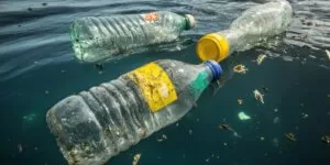 Strumień plastiku jest jak strumień ścieków