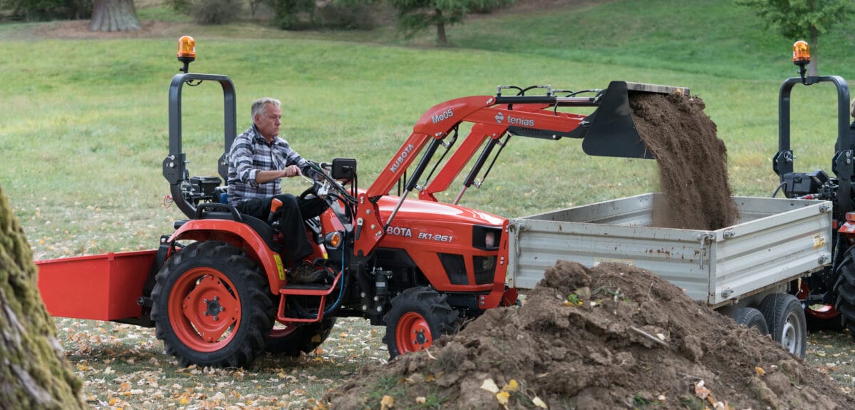 Ciągnik Kubota EK1 – kompaktowy ciągnik, który robi różnicę w utrzymaniu zieleni