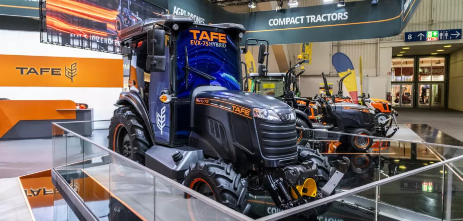 TAFE EVX75 – technologia hybrydowa w ciągniku komunalnym?