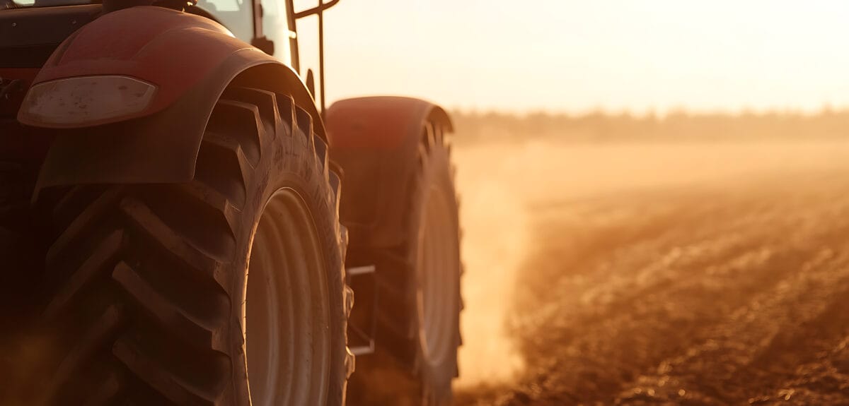 Opony rolnicze do ciągników komunalnych – kiedy są odpowiednie i jak je wybrać?