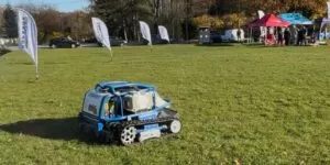 Autonomiczne systemy sterowania kosiarkami. Jak zmieniają pracę profesjonalnych operatorów?