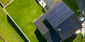 Kontrowersje wokół programu Przydomowe Magazyny Energii