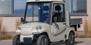 Elektryczne pojazdy wolnobieżne: nowa era utrzymania terenów zielonych