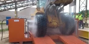 Myjki do kół i&nbsp;podwozi: klucz do czystych dróg publicznych przy wyjazdach z&nbsp;budów i&nbsp;składowisk