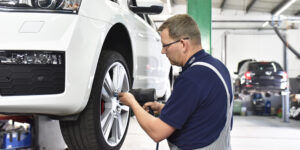 Kiedy zmieniać opony na letnie 2026