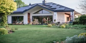 Ministerstwo Klimatu i&nbsp;Środowiska zapowiada nowy program wsparcia dla fotowoltaiki i&nbsp;magazynów energii