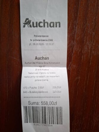 15-letni Wiktor zebrał 3388 opakowań i&nbsp;odzyskał 1694 zł w&nbsp;systemie kaucyjnym. Przesłał paragony i&nbsp;swoją historię