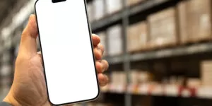 Koniec z&nbsp;wysyłaniem powietrza? PPWR w&nbsp;branży e-commerce