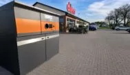 Dino stawia 3&nbsp;tys. butelkomatów przy marketach. Kto i&nbsp;kiedy będzie mógł z&nbsp;nich skorzystać?