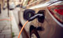 Wytrzymałość baterii w&nbsp;autach elektrycznych: co mówią twarde dane?
