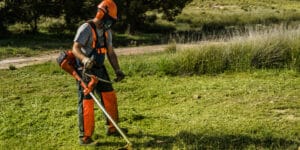 Ochrona przed drganiami w&nbsp;wykaszarkach: przegląd rozwiązań antywibracyjnych