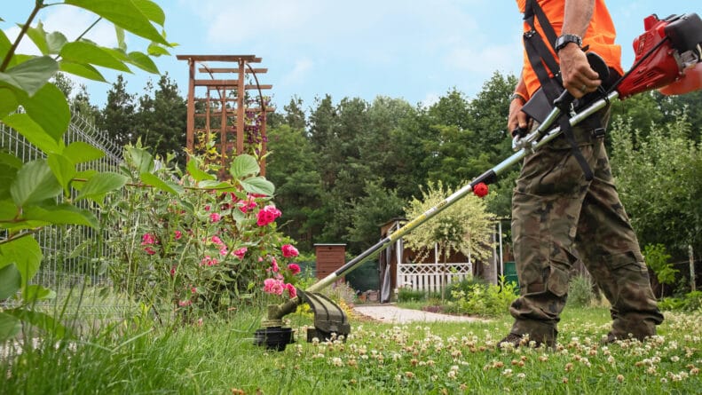 Bezpieczeństwo pracy operatora wykaszarki