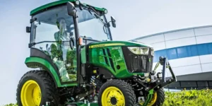 John Deere 1R i&nbsp;2R – kiedy ciągnik kompaktowy klasy premium ma sens w&nbsp;mieście?