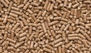Pellet przed zimą 2026/2027 drożeje. Ile trzeba zapłacić za ogrzewanie domu?