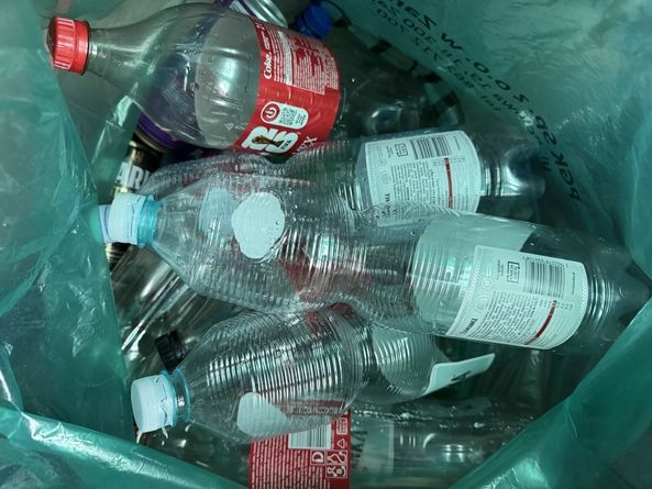 wysoki koszt systemu kaucyjnego